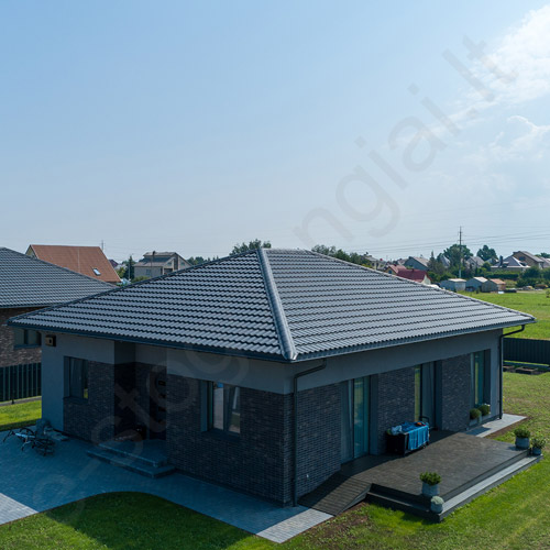 Modulinė čerpė Hanbud Moderno 0,50 mm, 720x1210 mm (0,805 m²) Blizgi Sidabrinė (RAL 9006), vnt